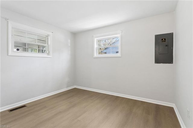 210 Cynthia DR, Hampton, VA 23666