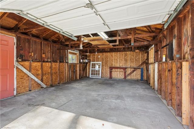 210 Cynthia DR, Hampton, VA 23666