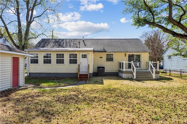 210 Cynthia DR, Hampton, VA 23666