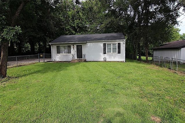 207 S 65th Street, Kansas City, KS 66111