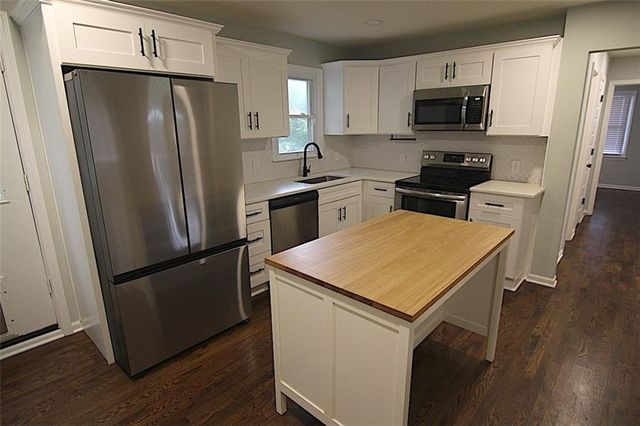 207 S 65th Street, Kansas City, KS 66111
