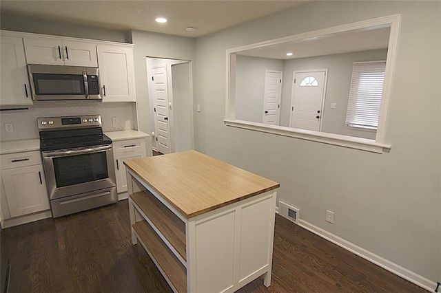 207 S 65th Street, Kansas City, KS 66111
