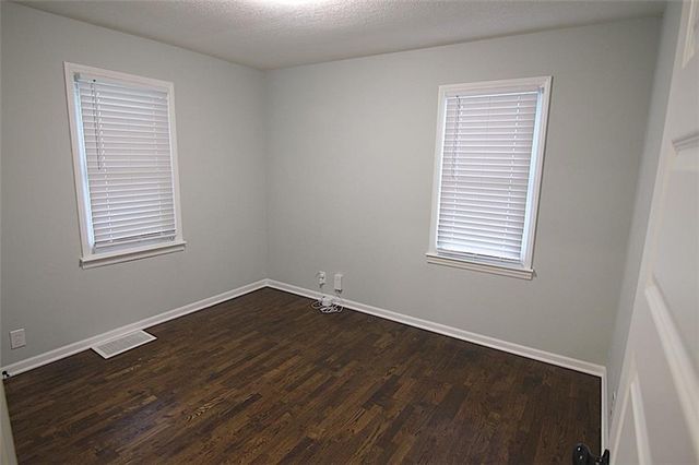 207 S 65th Street, Kansas City, KS 66111