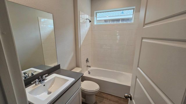 720 AMBER FIELDS Drive, Denton, TX 76259