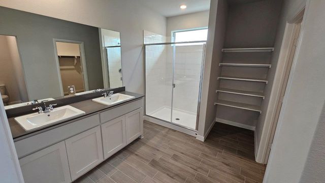 720 AMBER FIELDS Drive, Denton, TX 76259