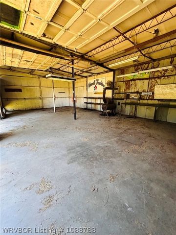 1305 Bugscuffle Road, Lavaca, AR 72941