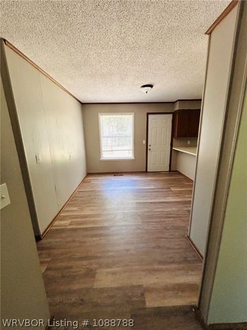 1305 Bugscuffle Road, Lavaca, AR 72941