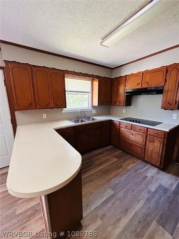 1305 Bugscuffle Road, Lavaca, AR 72941