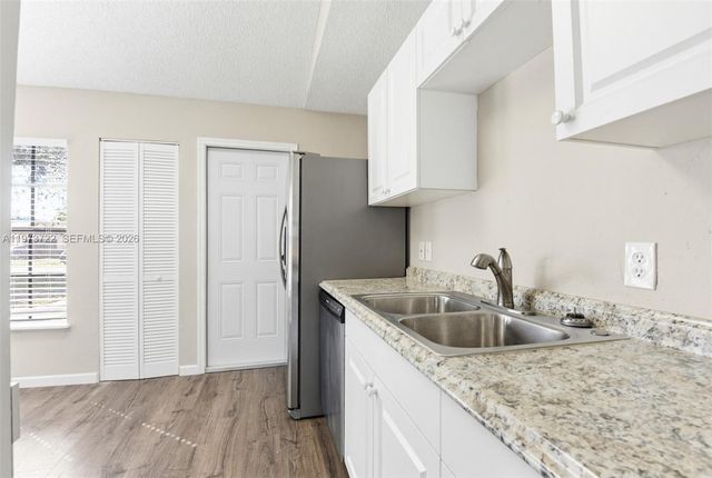 637 Mosquero Ave, Deltona, FL 32738