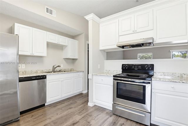 637 Mosquero Ave, Deltona, FL 32738