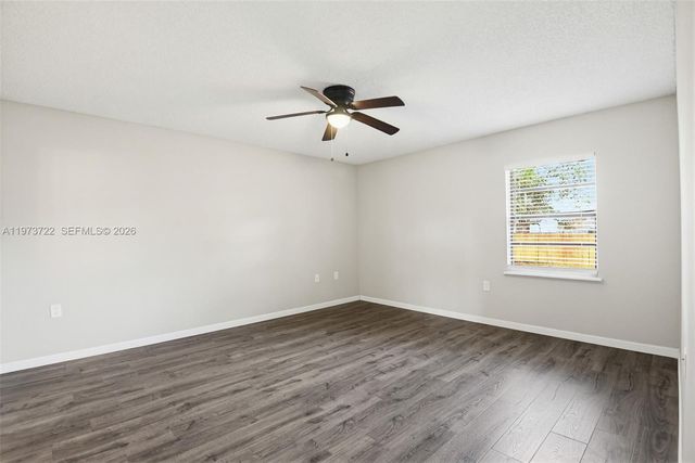 637 Mosquero Ave, Deltona, FL 32738