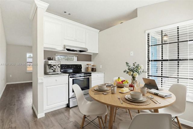 637 Mosquero Ave, Deltona, FL 32738