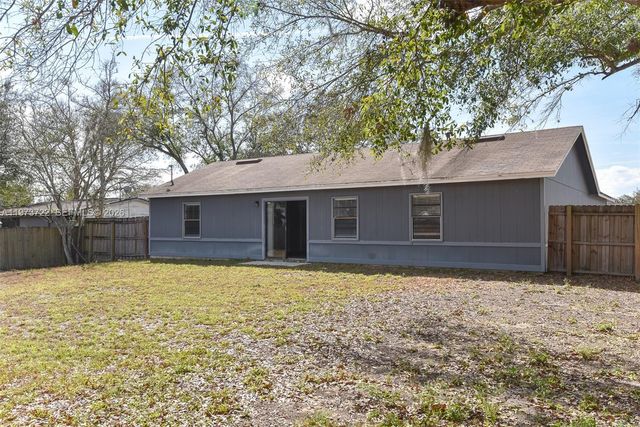 637 Mosquero Ave, Deltona, FL 32738