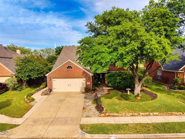 8016 Crazy Horse Lane, Fort Worth, TX 76137