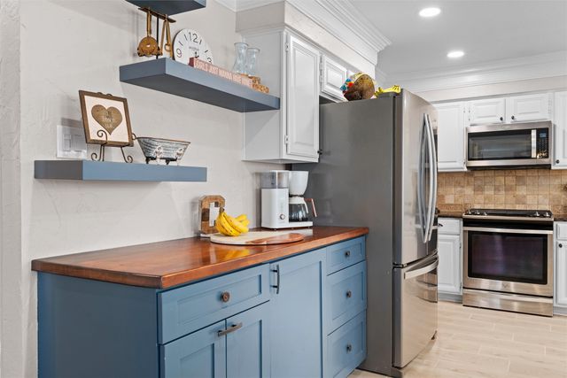 8016 Crazy Horse Lane, Fort Worth, TX 76137