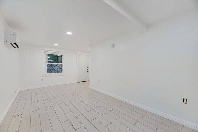 821 Bond Street, Fort Worth, TX 76114