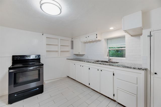 821 Bond Street, Fort Worth, TX 76114