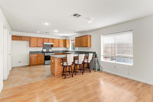 3891 Aetna Springs Way, Sacramento, CA 95834