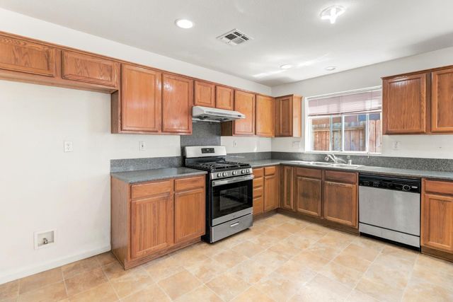 3891 Aetna Springs Way, Sacramento, CA 95834