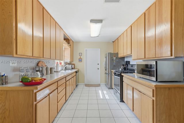 20510 Jacaranda Rd, Cutler Bay, FL 33189