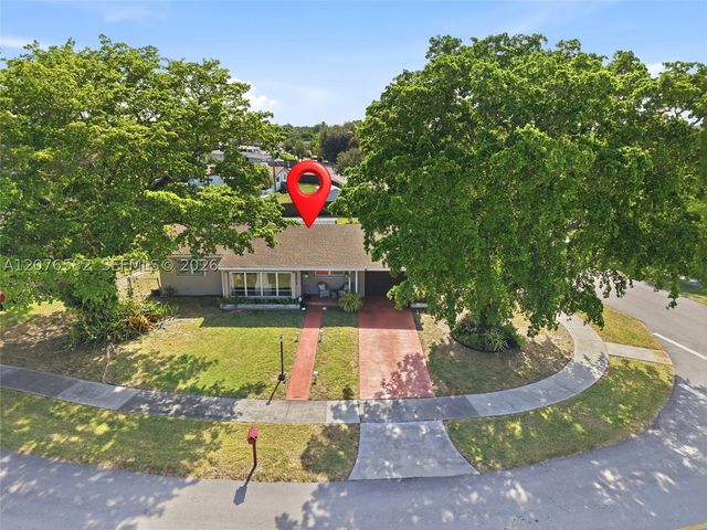 20510 Jacaranda Rd, Cutler Bay, FL 33189