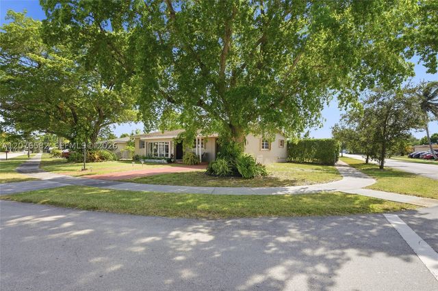 20510 Jacaranda Rd, Cutler Bay, FL 33189