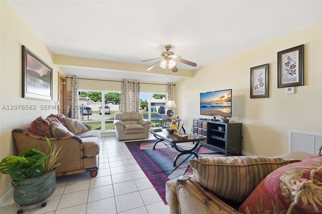 20510 Jacaranda Rd, Cutler Bay, FL 33189