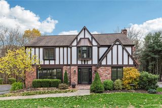 10073 Oakridge Drive, Mccandless, PA 15090