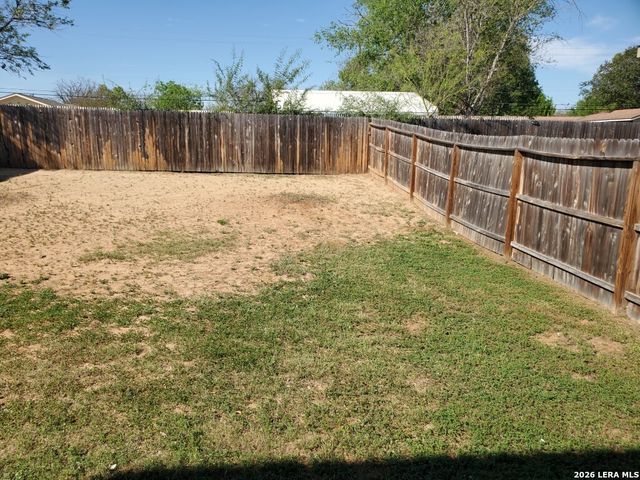 531 Pleasanton Spring, San Antonio, TX 78221