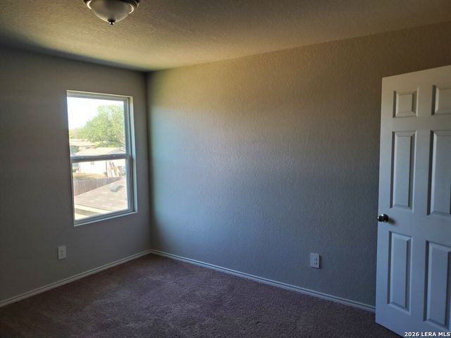 531 Pleasanton Spring, San Antonio, TX 78221