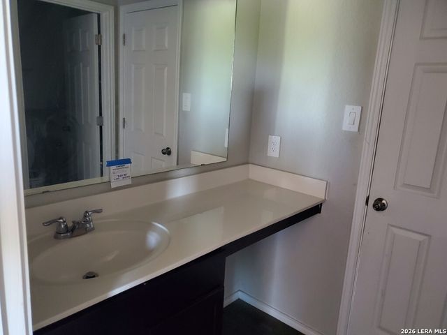 531 Pleasanton Spring, San Antonio, TX 78221