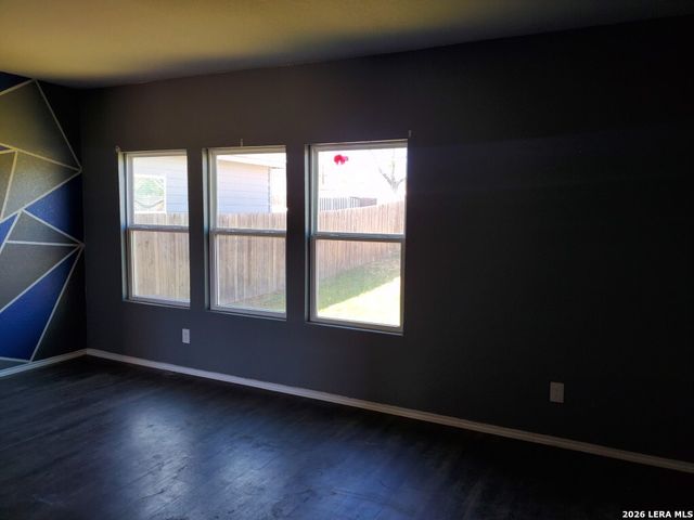 531 Pleasanton Spring, San Antonio, TX 78221