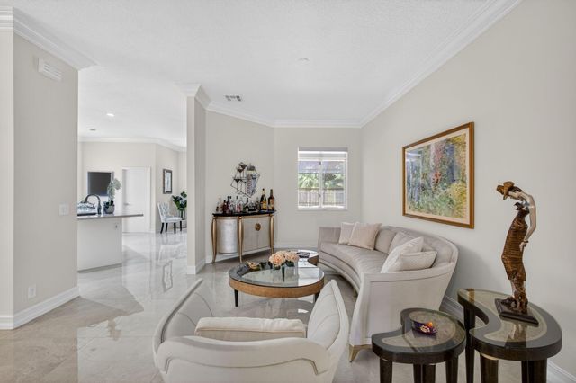 8642 Plum Cay, Royal Palm Beach, FL 33411