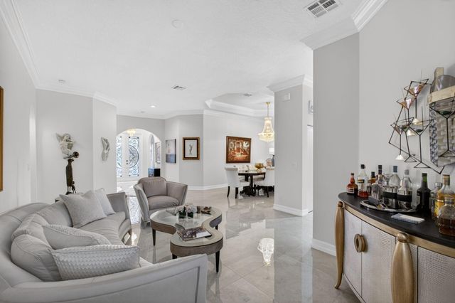 8642 Plum Cay, Royal Palm Beach, FL 33411