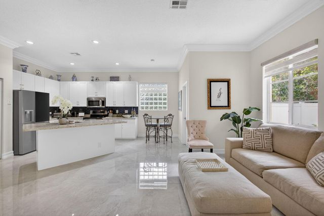 8642 Plum Cay, Royal Palm Beach, FL 33411