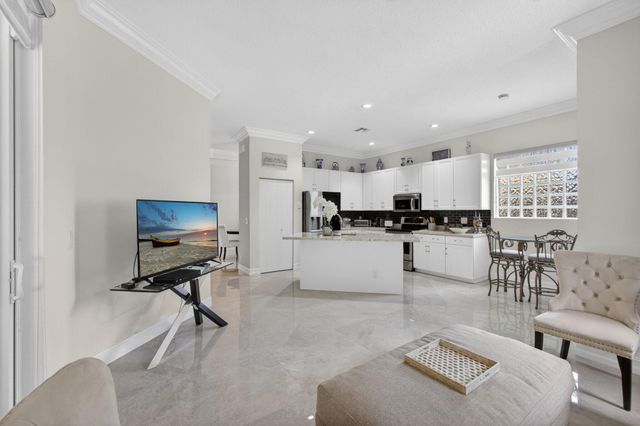 8642 Plum Cay, Royal Palm Beach, FL 33411