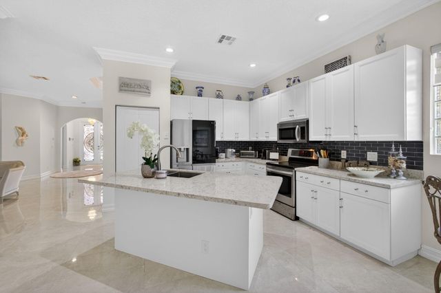 8642 Plum Cay, Royal Palm Beach, FL 33411