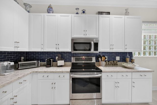 8642 Plum Cay, Royal Palm Beach, FL 33411