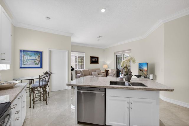 8642 Plum Cay, Royal Palm Beach, FL 33411