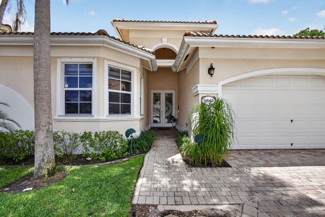 8642 Plum Cay, Royal Palm Beach, FL 33411