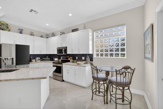 8642 Plum Cay, Royal Palm Beach, FL 33411