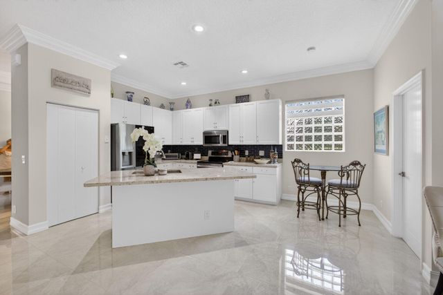 8642 Plum Cay, Royal Palm Beach, FL 33411