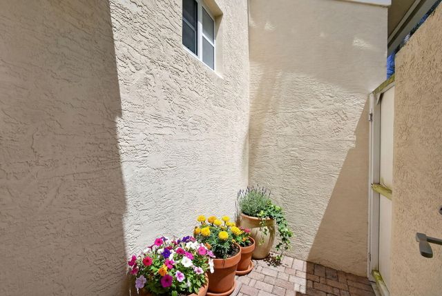 8642 Plum Cay, Royal Palm Beach, FL 33411