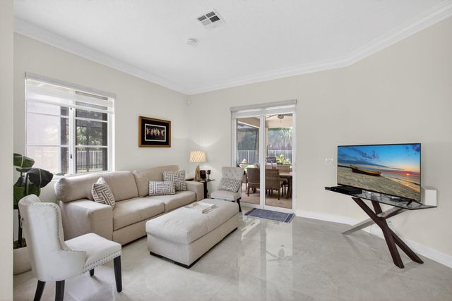 8642 Plum Cay, Royal Palm Beach, FL 33411