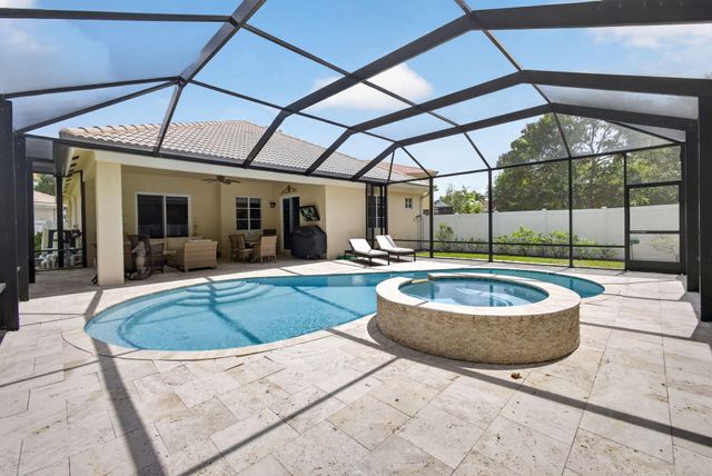 8642 Plum Cay, Royal Palm Beach, FL 33411