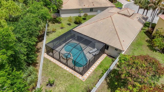 8642 Plum Cay, Royal Palm Beach, FL 33411