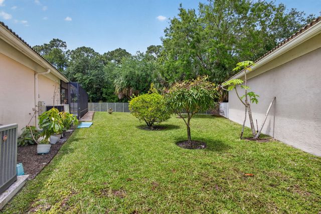 8642 Plum Cay, Royal Palm Beach, FL 33411