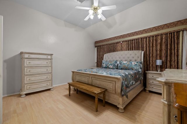 2372 Autumn Mist Court, League City, TX 77573