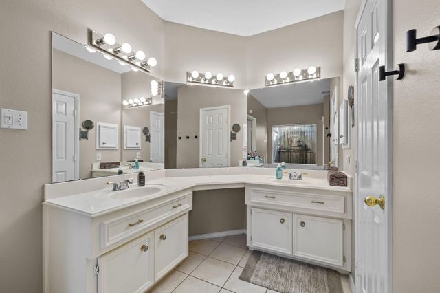 2372 Autumn Mist Court, League City, TX 77573