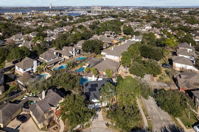 2372 Autumn Mist Court, League City, TX 77573